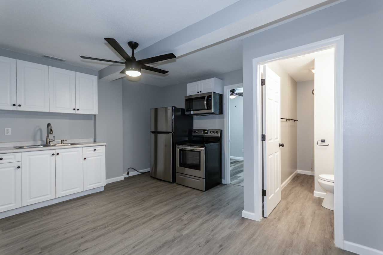 2001 Brown St, Apartment 3, Alton, IL 62002