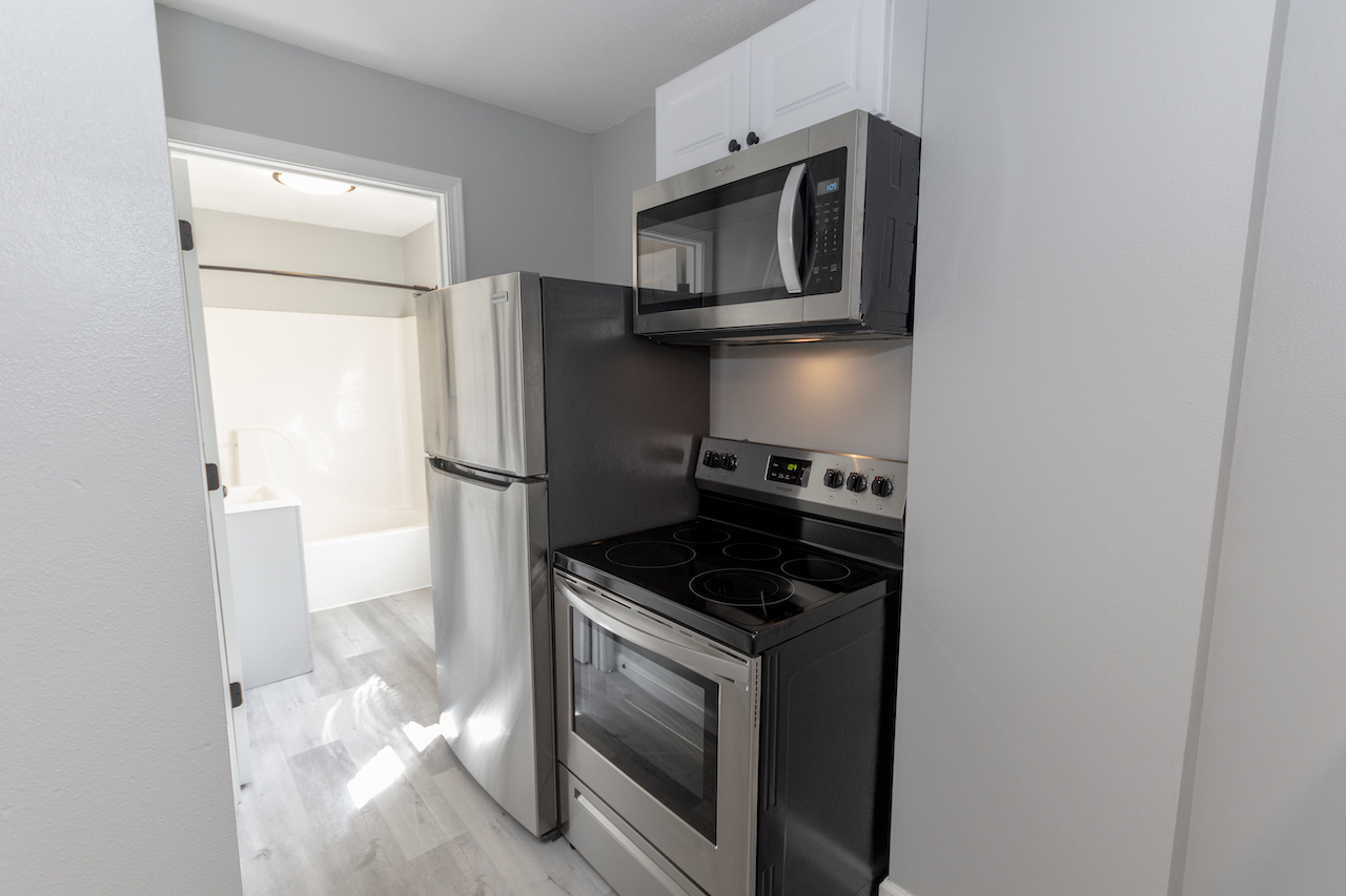 2001 Brown St Apt 4 Kitchen