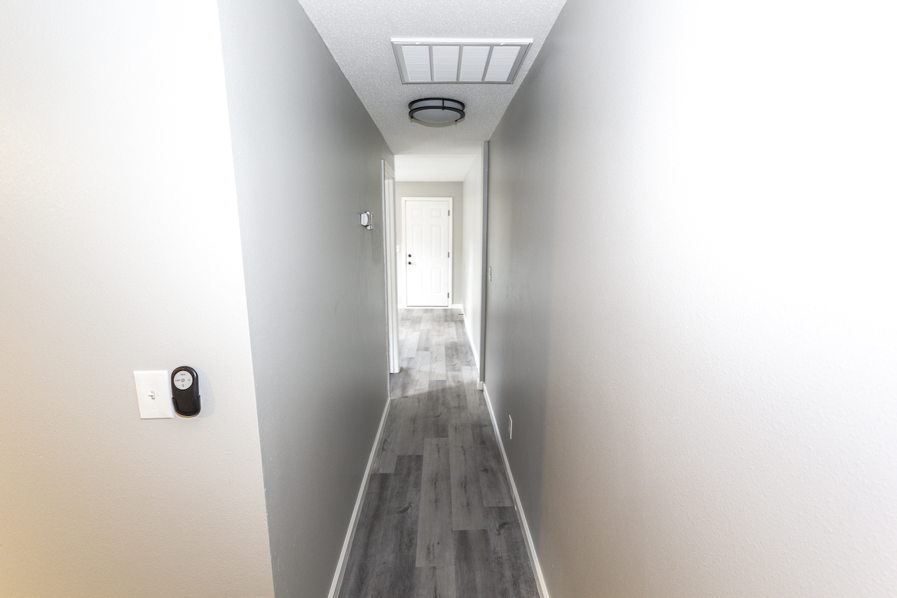 2001 Brown St Apt 4 Hallway